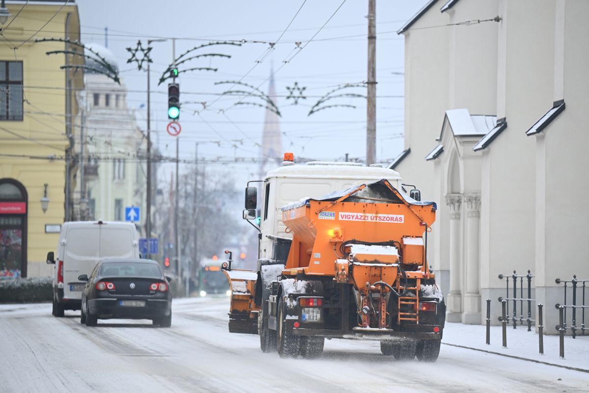 Havazás és latyak: Lázár János elmondta, milyen a helyzet a Magyarországon