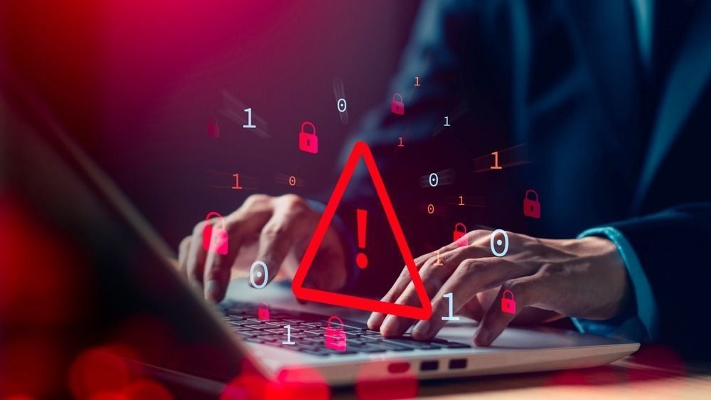 kiberbiztonság, kiberbűnözés, kibervédelemonline csalás, kibercsalás, csalásokbanki család, adathalászat, áldozat, bank, banki csalás