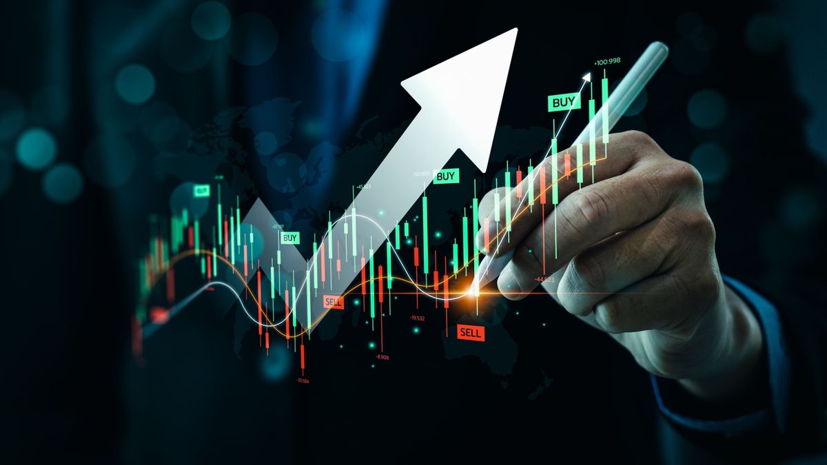 Businessman,Drawing,Upward,Arrow,On,Digital,Stock,Market,Graph,With, dollár, BUX