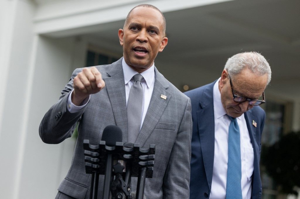 Félidős választás: Venezuela kontroll alá vonásával Donald Trump feladta a leckét a Demokrata Párt képviselőházi és szenátusi vezetőjének, Hakeem Jeffriesnek és Chuck Schumernek – közel van november 3