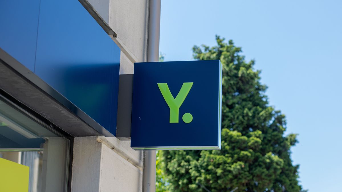 Valjevo,,Serbia,-,June,20,,2022:,Logo,Of,Yettel,,Former