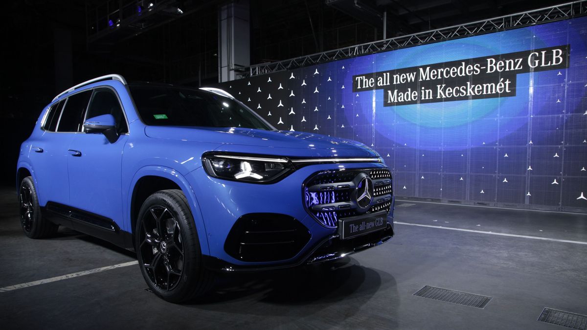 Megállíthatatlan Magyarország: Kína sarkában, a világ élvonalában vagyunk – megkezdődött az új Mercedes-Benz GLB sorozatgyártása a kecskeméti gyárban
