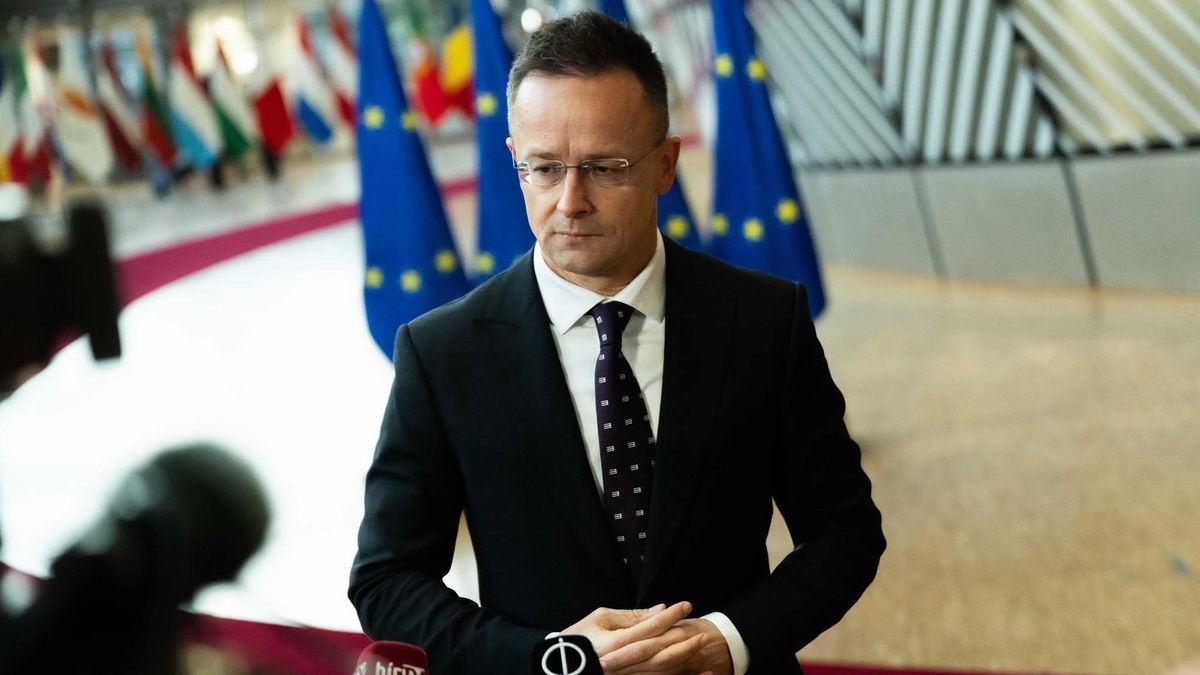 Beidézték a kijevi magyar nagykövetet – Szijjártó Péter nem hagyta szó nélkül 