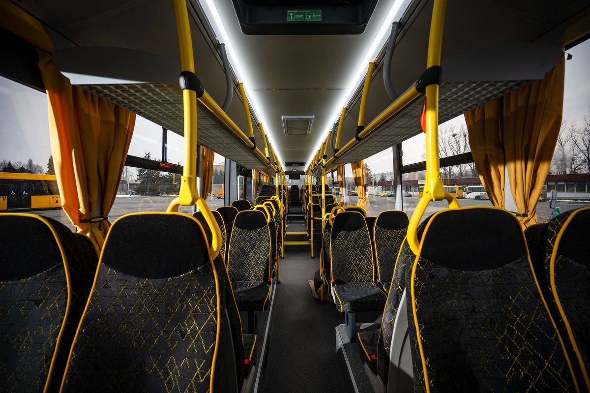 Légkondi, telefontöltők, biztonság: látványos fordulat jön a MÁV-Volán mindennapjaiban, országos autóbusz-flottamegújítás kezdődik