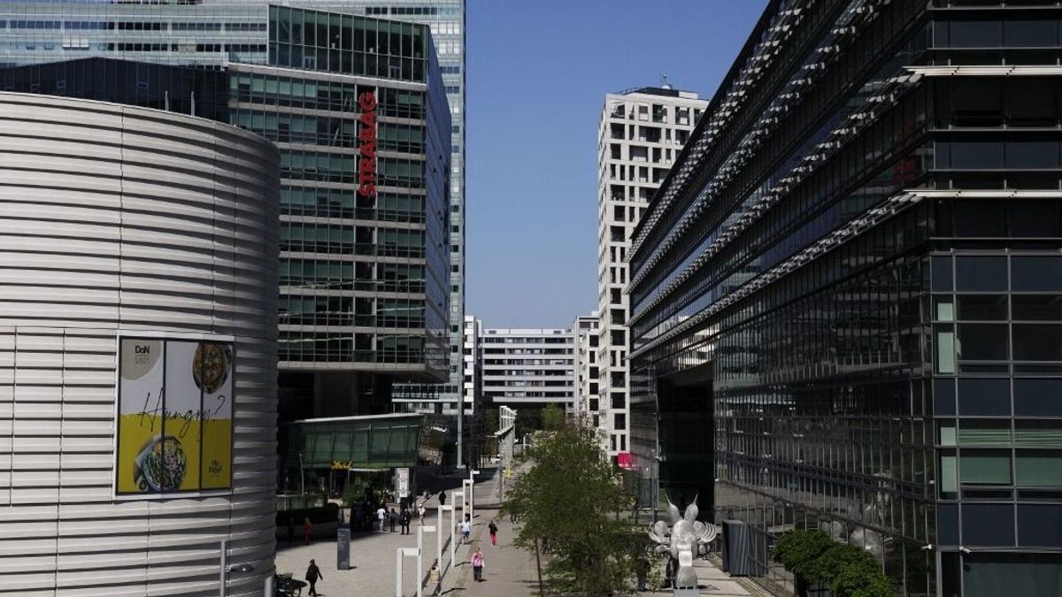 Ausztria nem tehet mást, elfogytak az osztrákok: ebben a szakmában magához láncolja a magyarokat – 14. havi fizetés és öt hetes szabadságot ad