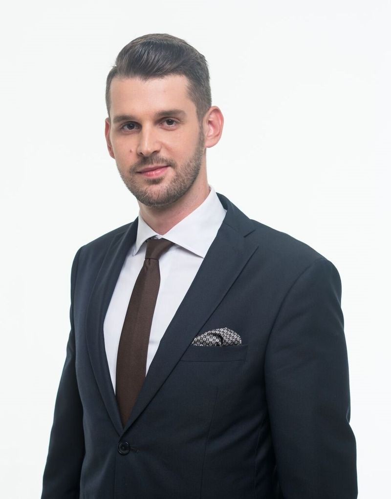 Molnár Csaba Gábor szerző profilképe