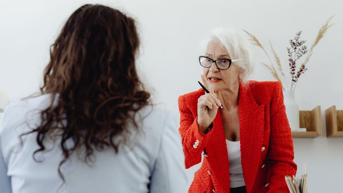 Generációs háború a munkahelyen — mit lehet tenni, ha nem találsz helyet a csapatban? (X) 