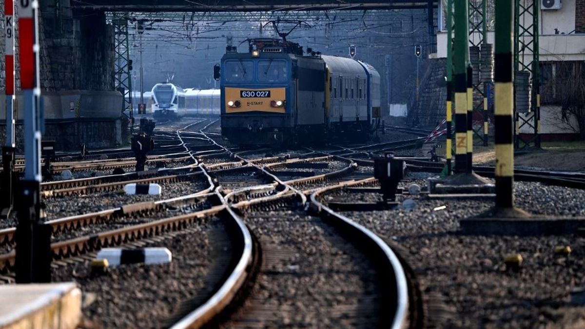 Kínos: kiakadtak a románok a MÁV-ra, mert 9 órát késett a vonat Budapestről Bukarestbe – csakhogy rögtön kiderült, az egész az ő hibájuk 