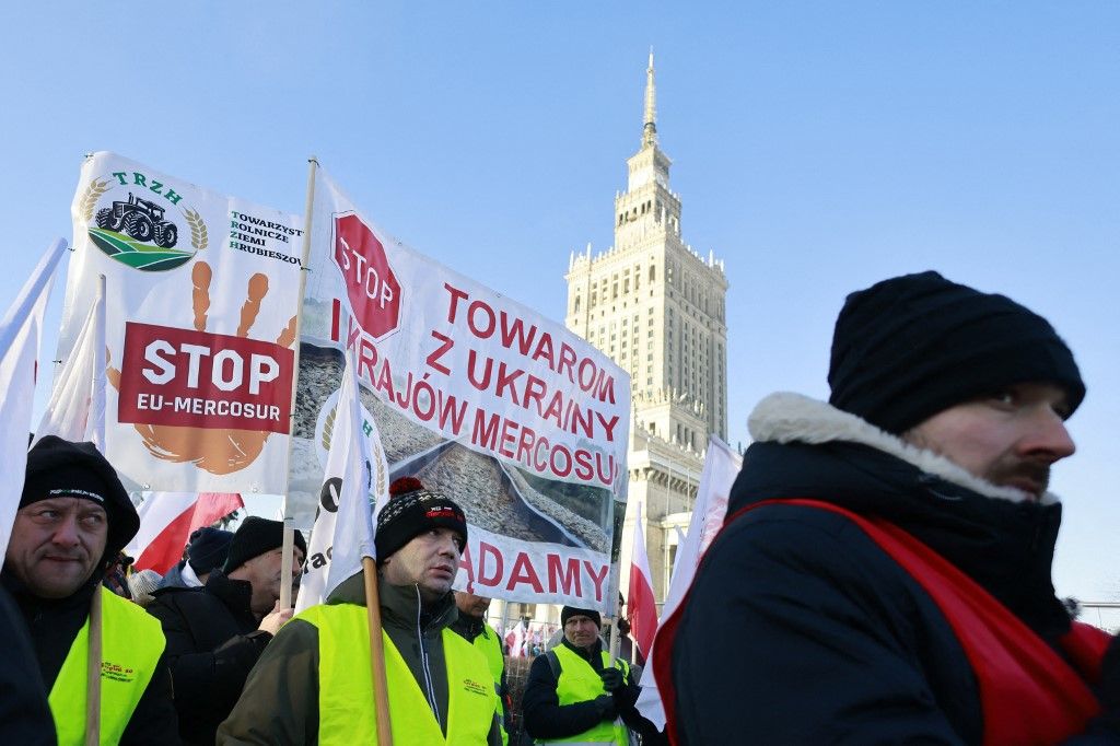 Polish farmers protest against the EU-Mercosur agreement in Warsaw, Poland on January 9, 2026. (Photo by Wojtek RADWANSKI / AFP)
