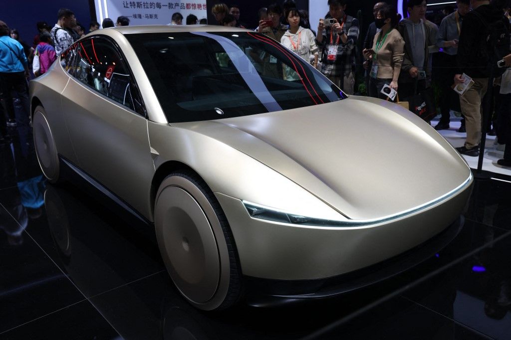 Tesla Cybercab makes debut at 8th CIIE