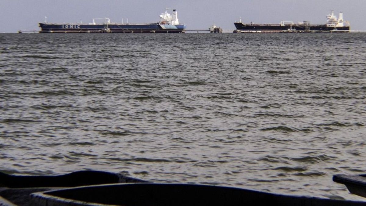 Katari számlákra utalják Trumpék a sok százmilliós olajbevételeket, így bújtatják a pénzt Venezuela hitelezői elől 