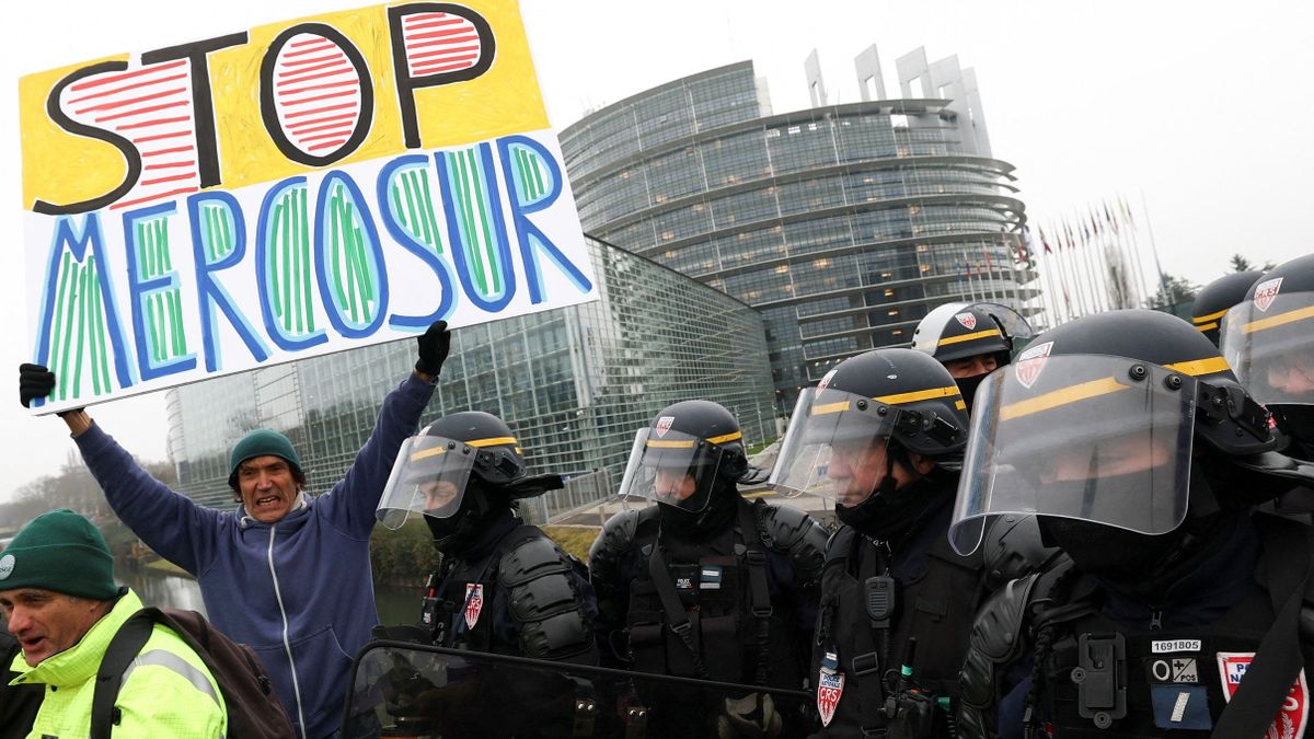 French farmers protest in Strasbourg against Mercosur trade deal