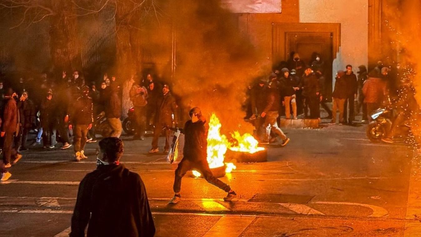 Döbbenetes számokat közöltek a halottakról, erre még Trump sem gondolt – most nyomja meg a piros gombot Washington? Kép