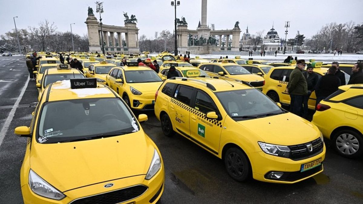 Korszakos bejelentés: önvezető taxik jelennek meg Magyarországon, megkezdik az utasok szállítását – amerikai óriáscég áll a háttérben 