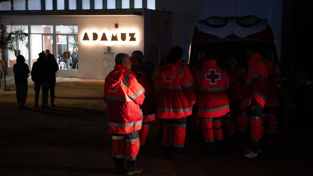 Horror vonatbaleset történt az éjjel: egymásba rohant két szerelvény, legalább húszan meghaltak Spanyolországban – videón a drámai mentés 