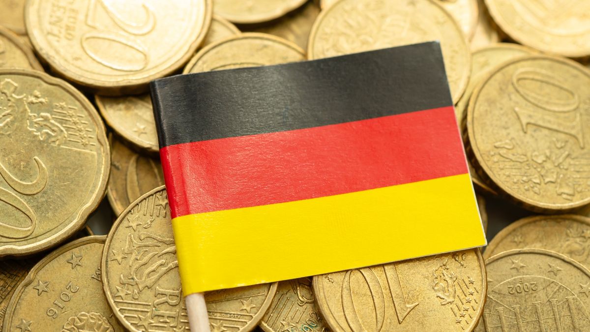 Ilyen csőd még nem volt Németországban: 40 évig bírta az óriáscég, most fizetésképtelen - 2000 ember kerülhet utcára 