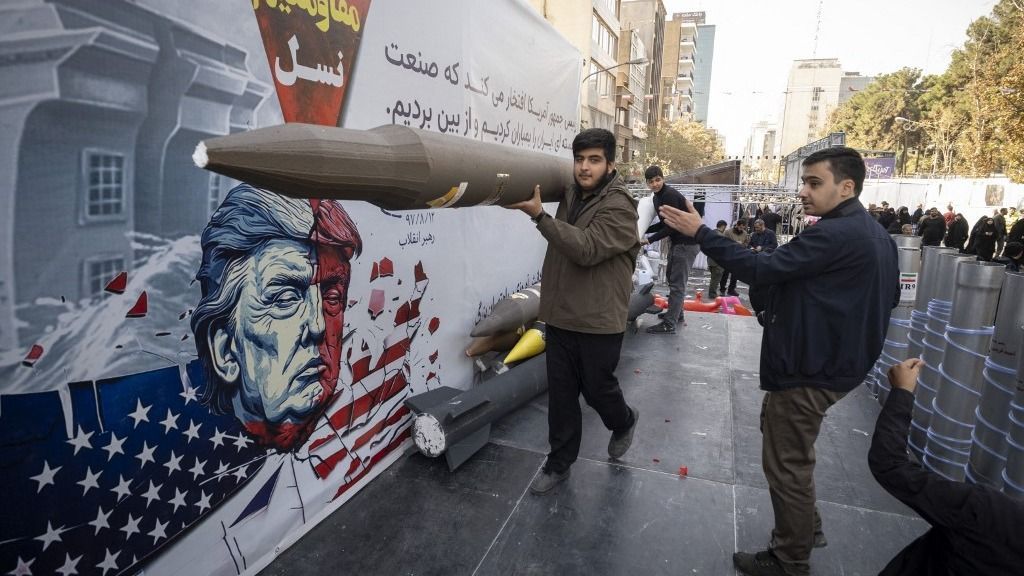 Students Day In Iran, Missiles And Nuclear Energy irán