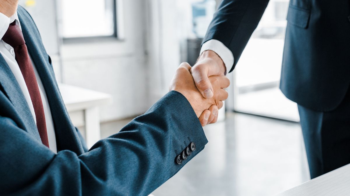 Aggódhatnak a románok, sorra veszítik el hadiiparuk nemzeti büszkeségeit, most a törökök vásároltak be, egy a másikat már korábban megszereztek a németek 