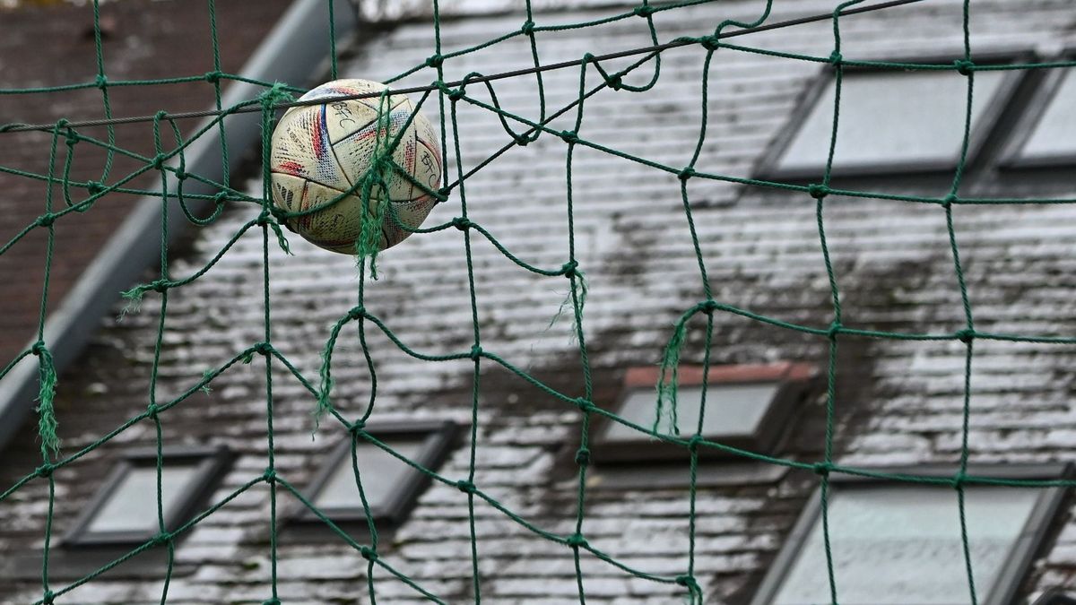 Hihetetlen bejelentés: lebonthatnak egy focistadiont Magyarországon, óriási bevásárlóközpont épülhet a helyén – ilyen még nem volt 