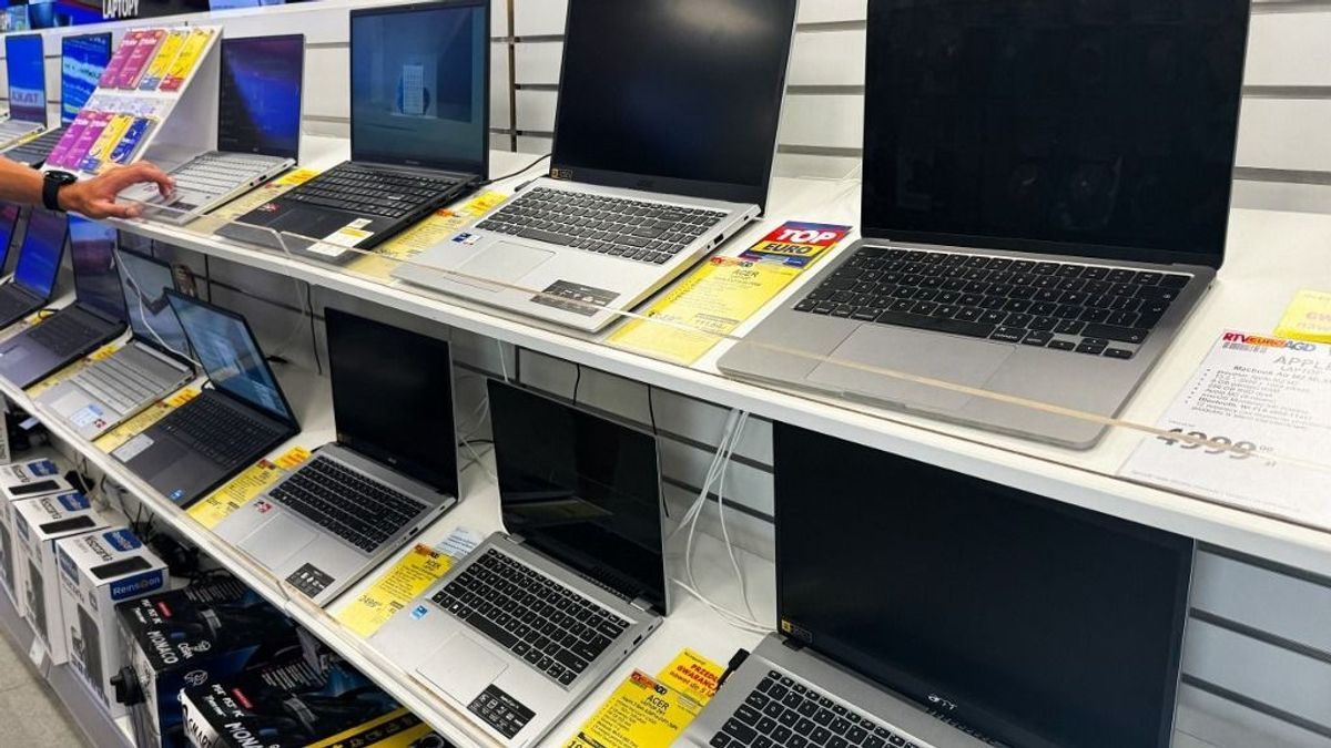 Nagyon rossz hírt kaptak a magyarok: a csőd szélére került az egyik kedvenc elektronikai boltjuk, csak egyetlen módon menekülhet meg – kezdődhet az üzletek bezárása