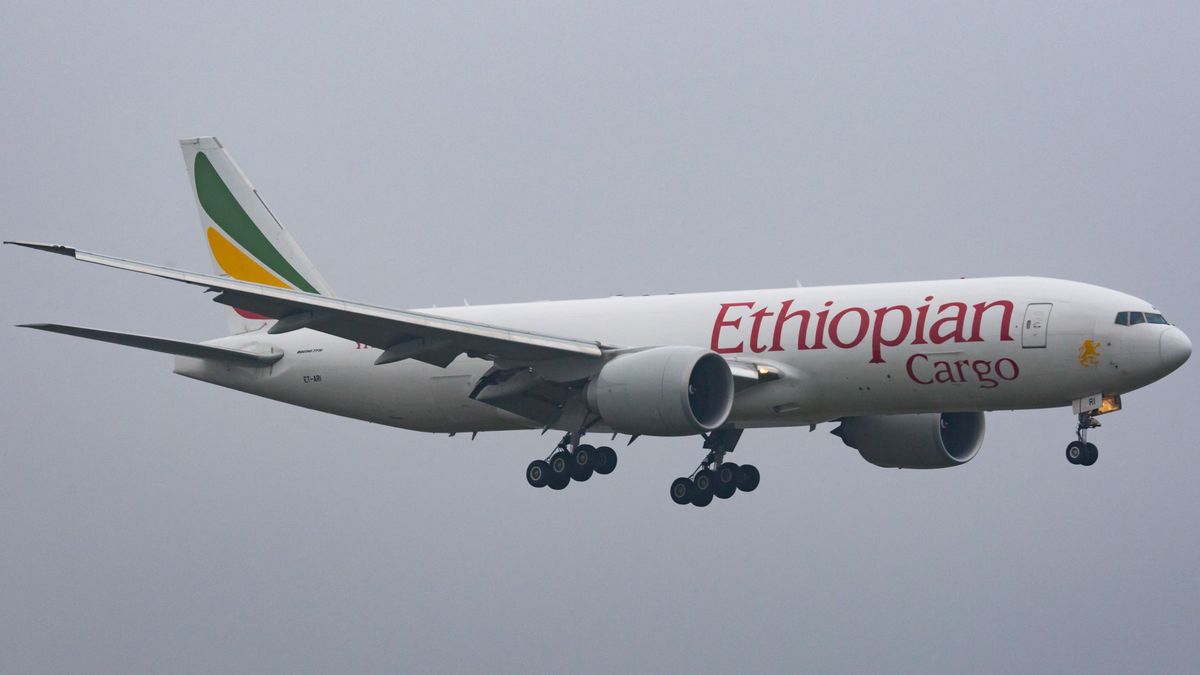 Most érkezett: bezárt Ferihegy – megcsúszott gurulás közben a világ legnagyobb kéthajtóművese 