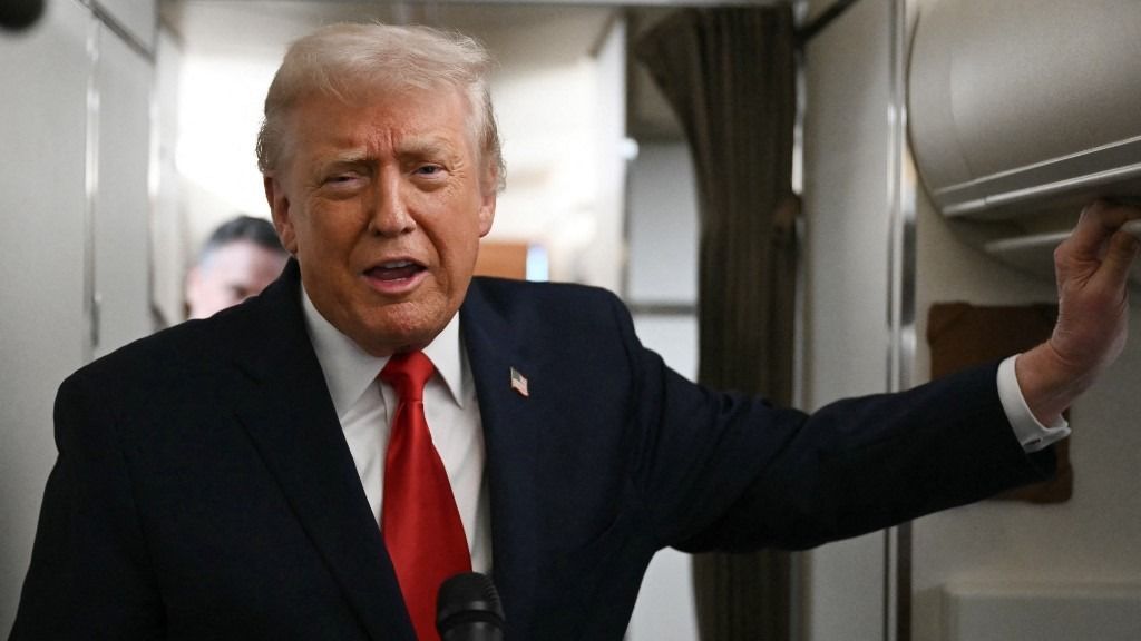 Donald Trump amerikai elnök
Amerikai Egyesült Államok USA