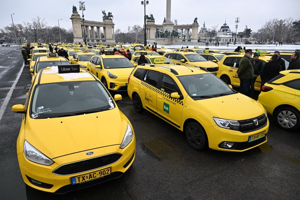 Korszakos bejelentés: önvezető taxik jelennek meg Magyarországon, megkezdik az utasok szállítását – amerikai óriáscég áll a háttérben