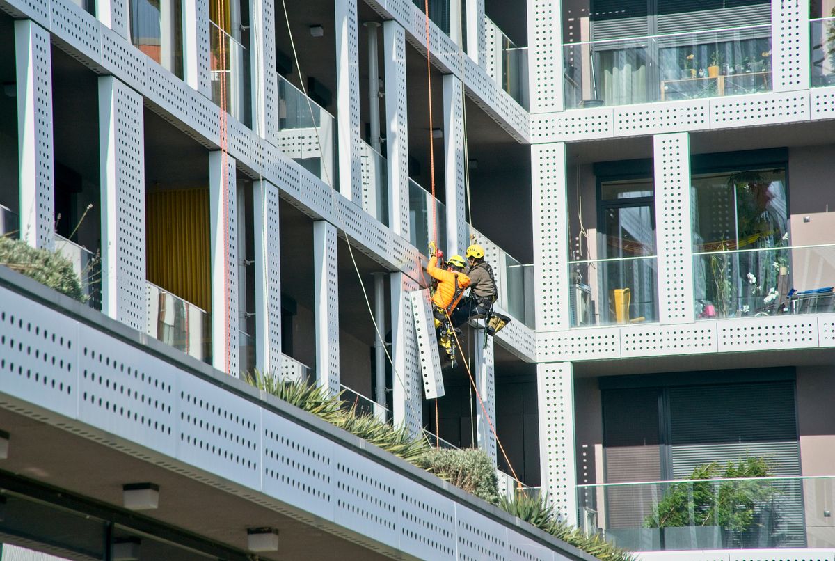 Budapest,,Hungary,-,Feb,6,,2023:,Construction,Workers,Wearing,Safety