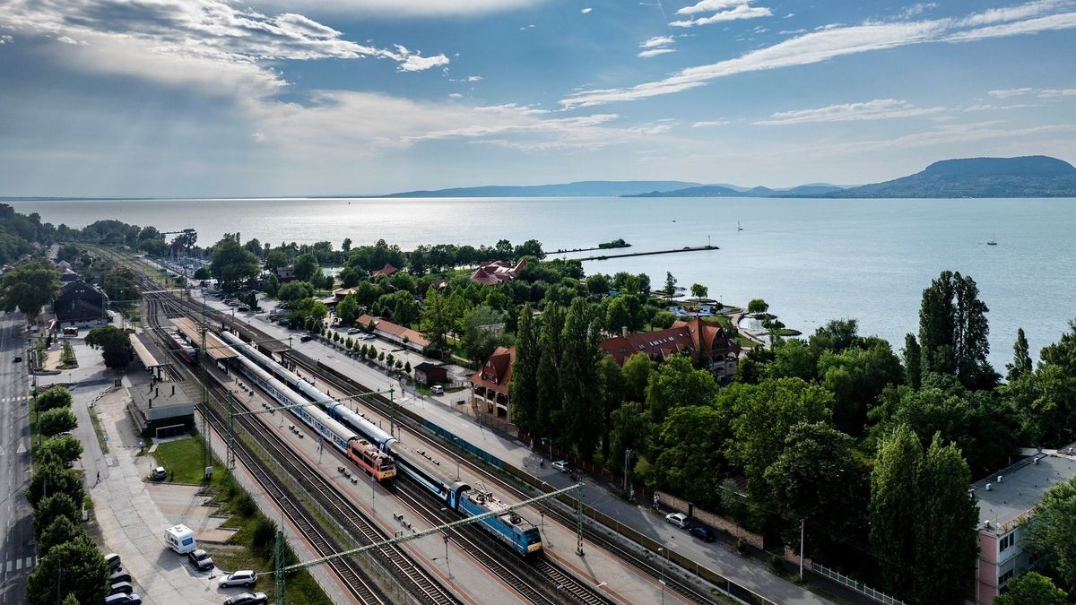 Balatoni körvasút: itt a várva várt bejelentés, mikor kezdődhet meg az óriási beruházás – teljesen új nyomvonalat építenének, ezzel minden megváltozik 