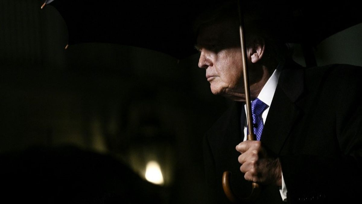 Nyomás alatt Trump a választások miatt, már Washingtonban is látják, hogy ez nem lesz jó –  hátraarcra készül az amerikai elnök a vámoknál 