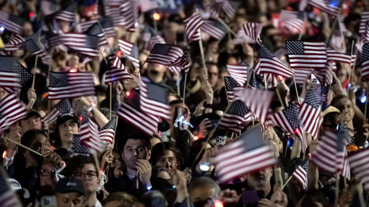 Kamala Harris delivers “closing argument” at rally in Washington, DC amerikai középosztály