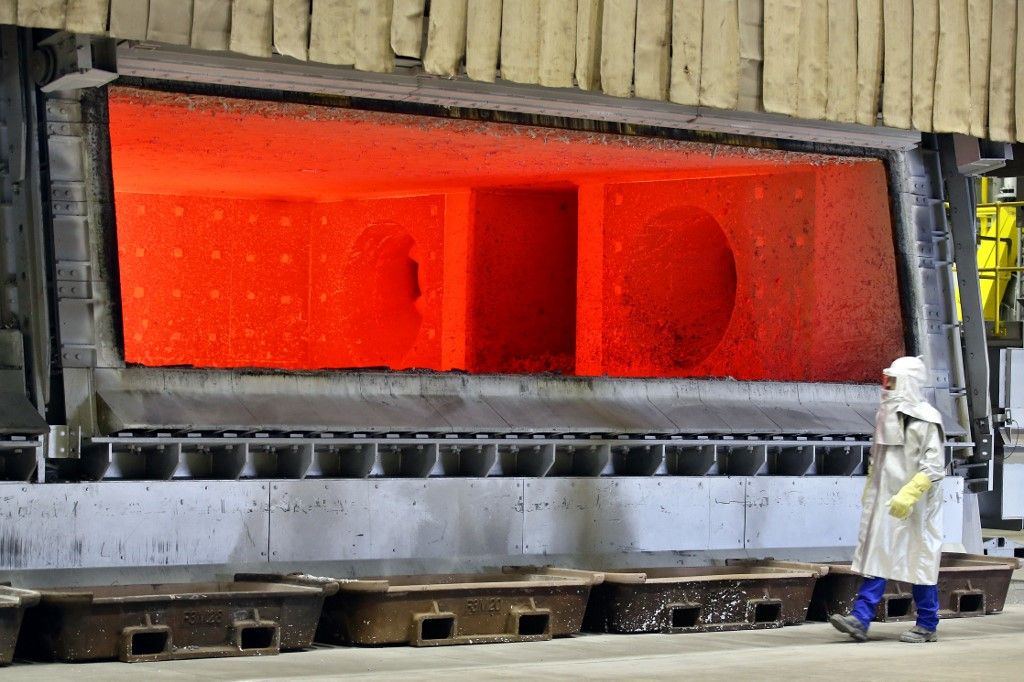 Novelis opens the world's biggest aluminium recycling plant