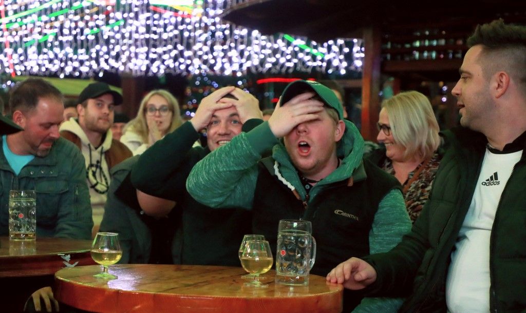 World Cup 2022 - Costa Rica - Germany - Fans in Mallorca spanyol futball meccs kocsma