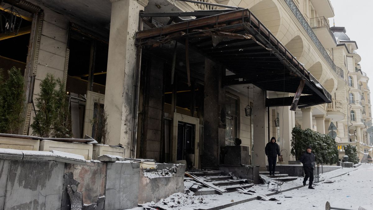 A Kijev elleni orosz támadás egy nagykövetséget is elért – jobban sürgetik a békét, mint valaha 