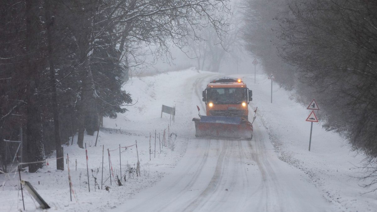 Havazás országszerte: megbénult a közlekedés több útszakaszon, késnek a vonatok és a buszok – folyamatosan frissülő anyagunkban beszámolunk a legfontosabb történésekről