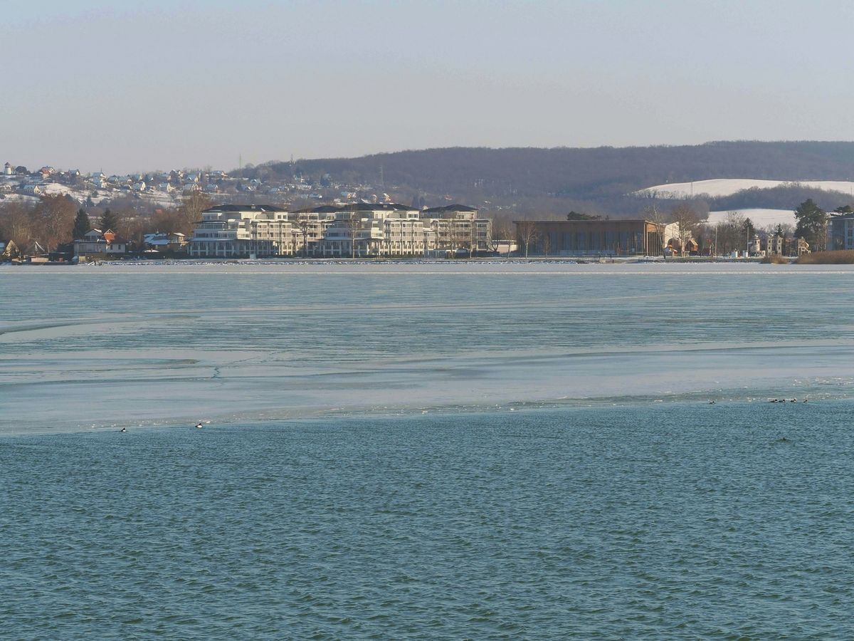 nl20260118tihanyszantod25 Letarolta a járvány az egyik legnépszerűbb balatoni várost: rendkívüli tanítási szünetet rendeltek el – a fél iskola lebetegedett