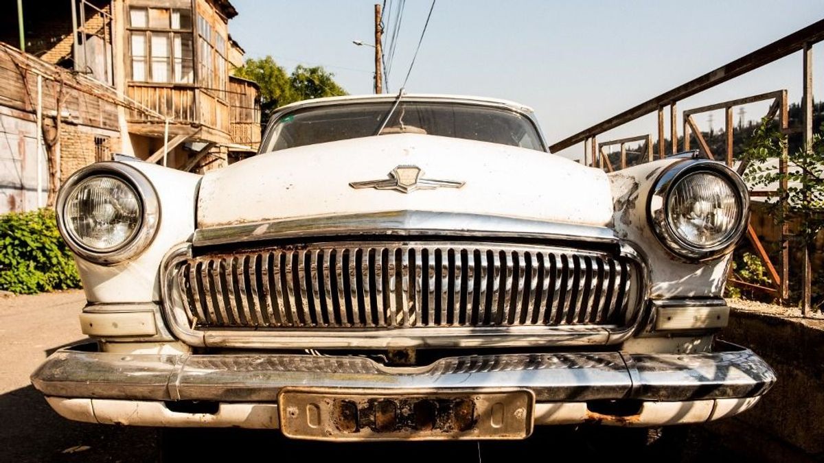 Megalázta Putyint az orosz autóipar, az egész világ rajtuk nevet: kínai óriásgyártó támaszthatja fel a legendás szovjet márkát 