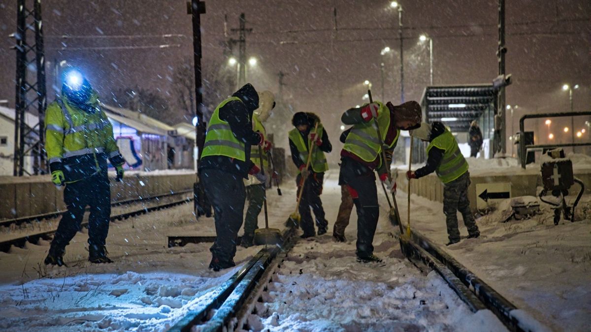 Történelmi bejelentés: Lázár János üzent a MÁV-dolgozóknak  – már csak pár napot kell várni 
