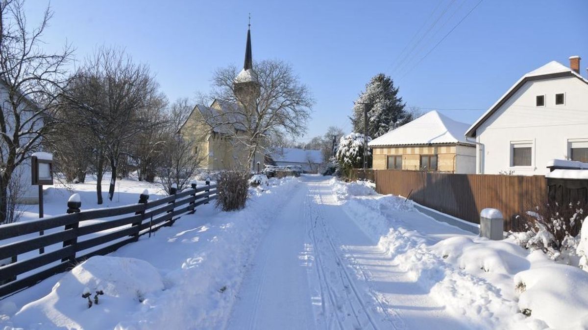 Ha túl vékony nálunk a hó, egy magyar falu tud bőven kölcsönadni