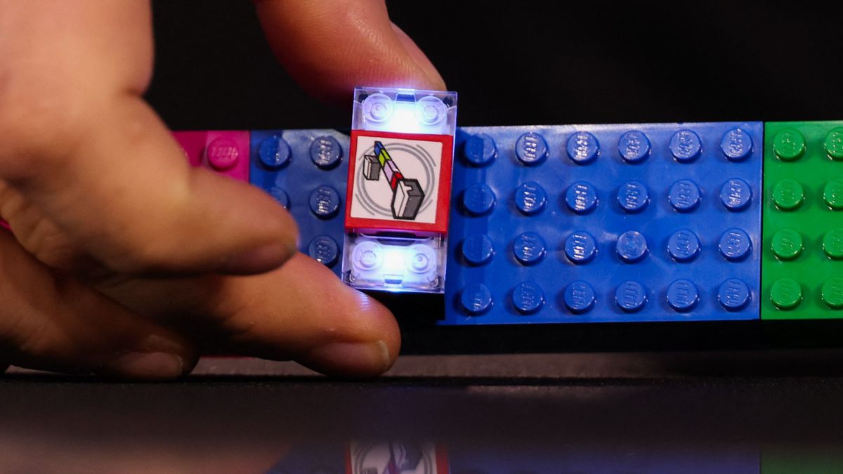 Nyíregyházán is dolgoznak a Lego nagy újdonságán: irigykedhetnek, mert világszenzációhoz járul hozzá a hazai üzem