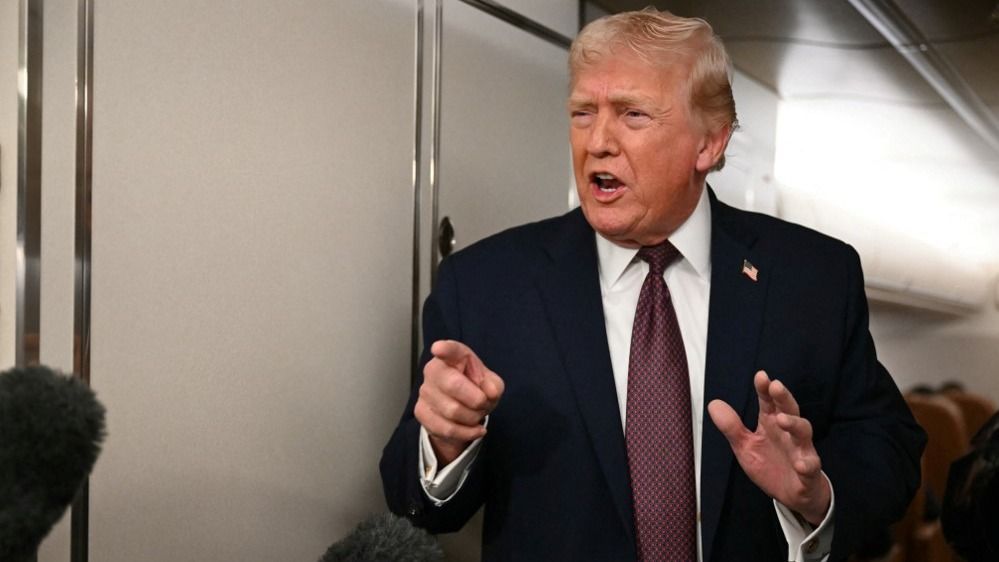 Donald Trump amerikai elnök
Amerikai Egyesült Államok USA