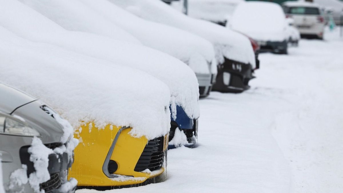 „Balesetveszélyes az egész kerület” – nekimentek a VIII. kerületi lakók az önkormányzat hóvideójának