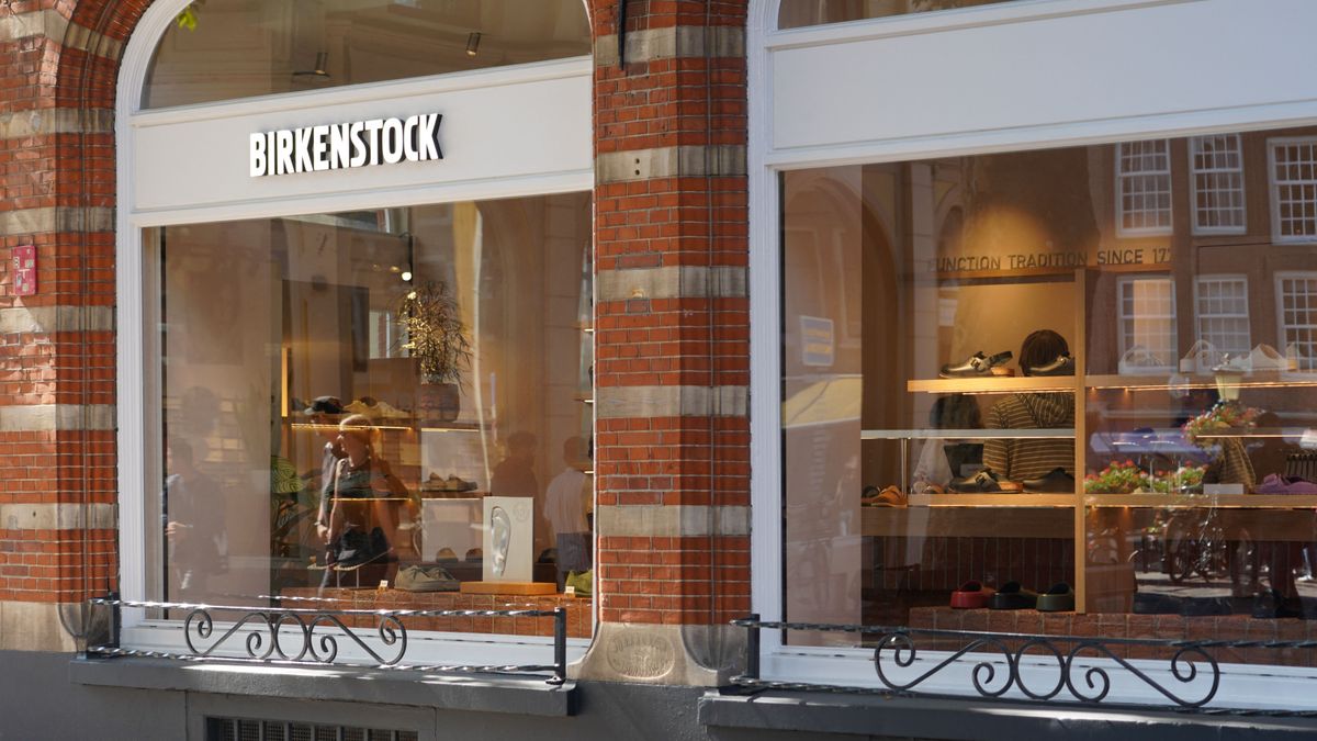 Megtorpant a nagy német cipőgyártó növekedése: megszenvedi a Birkenstock a vámokat és az óvatos fogyasztókat