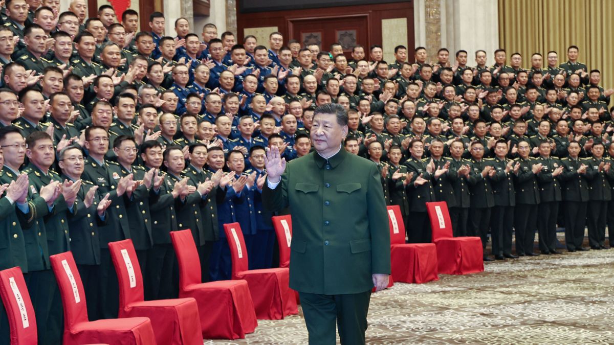 CHINA-XINJIANG-URUMQI-XI JINPING-REPRESENTATIVES-MEETING (CN) kínai hadsereg