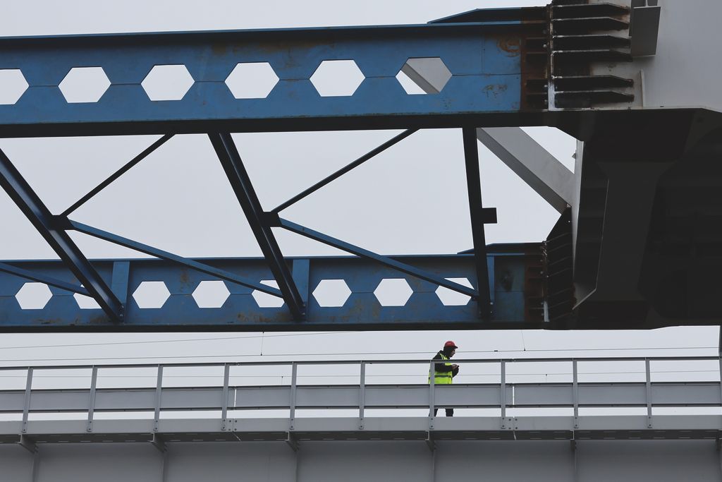 2026. január 28. Gubacsi úti vasúti hídbetolás sajtótájékoztató. Az eseményen bemutatjuk a Budapest-Kelenföld és Ferencváros közötti vasútvonalszakasz kapacitásbővítésének építési munkáit, amelyek a Déli Körvasút II. üteméhez kapcsolódnak, valamint a Guba