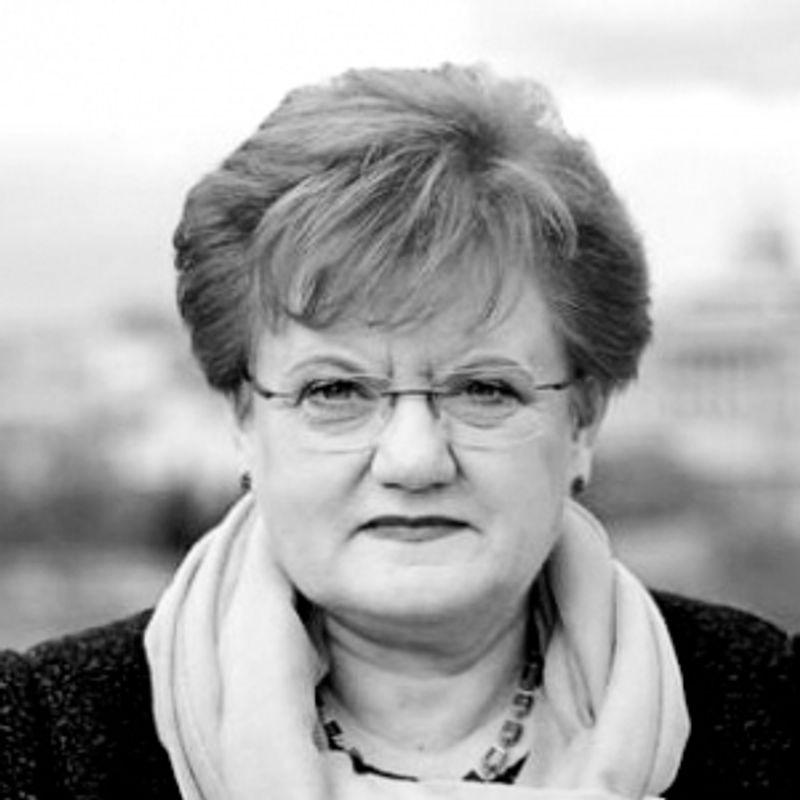 Szalai Piroska szerző profilképe