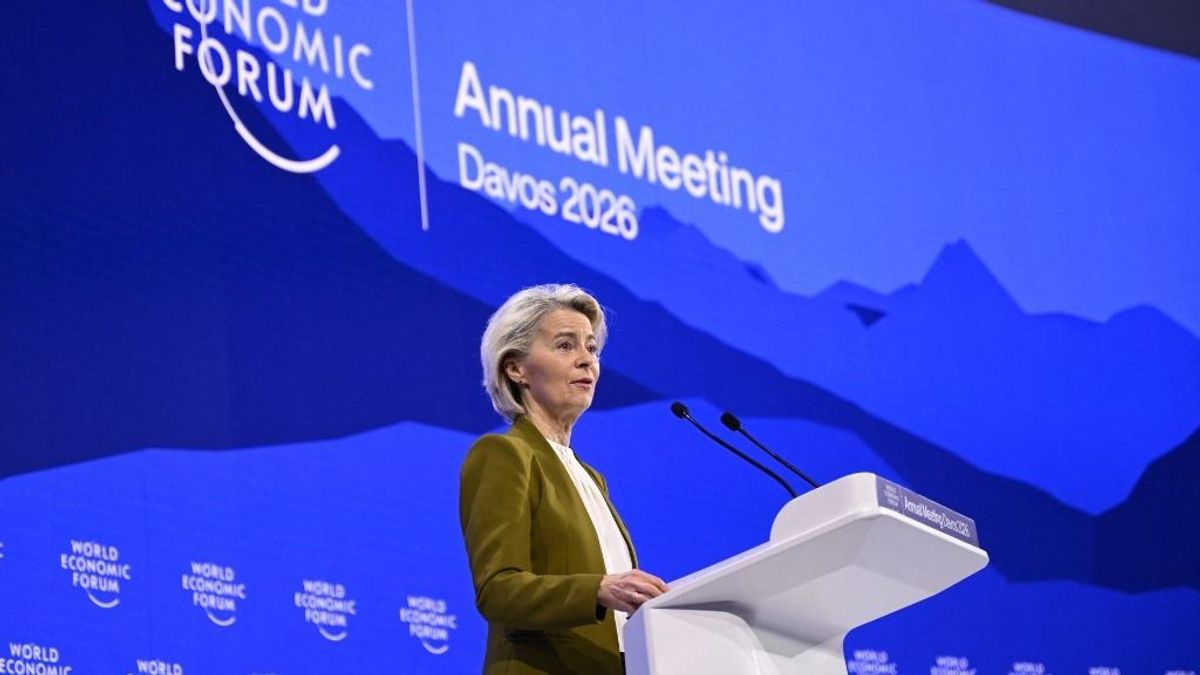 Ursula von der Leyen meglengette a függetlenség zászlaját, és furcsa indokot hozott, miért Európáé Grönland