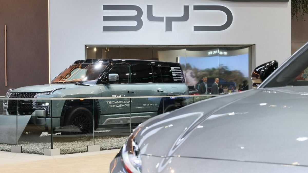 Kipakolt a magyar cég a Szegeden gyárat építő BYD-ról: a kínaiak videókamerákon keresztül vizsgálták a termelést – „Ilyennel még nem találkoztunk” 