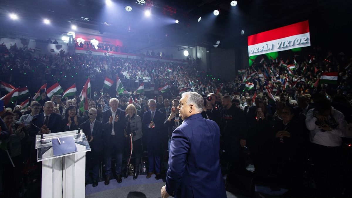 Orbán Viktor: normális ember nem akar háborút –  senki sem tudja, hogy meddig tarthat még 