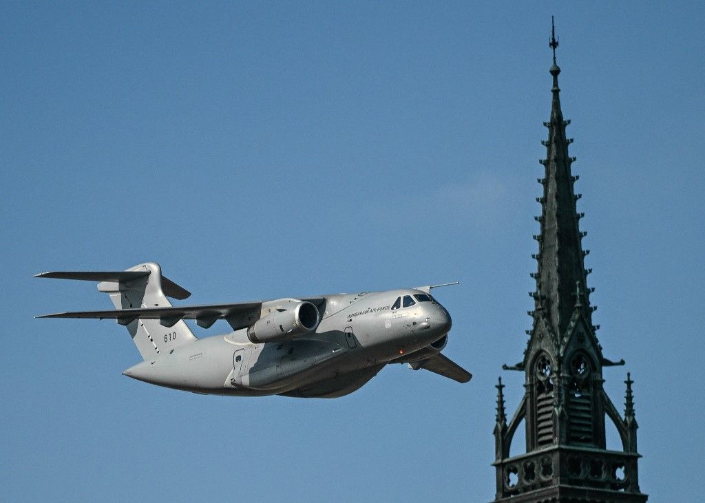 St. Stephen’s Day Commemoration In Budapest Magyarországot másolja Üzbegisztán: KC-390 Millennium típusú katonai szállító repülőgépeket vásárol